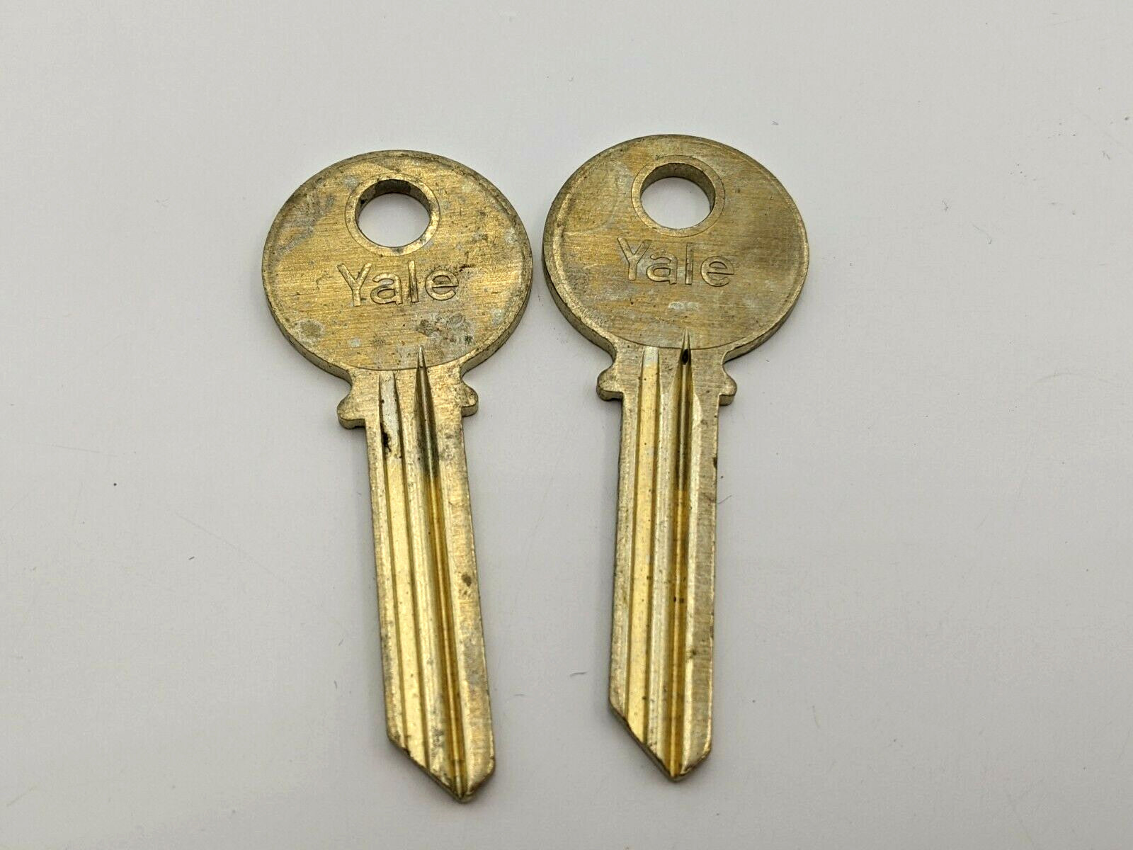 2 Pcs Yale GB Key Blank Brass Locksmith Supply Replacement Copy Spare NOS Pair