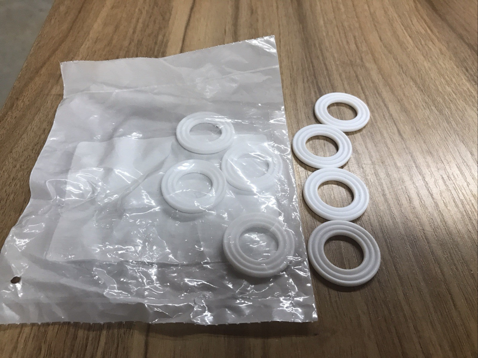 Lot Of 8 Original Sandpiper 720.045.600 Enviroflex Manifold Seal S05/1/2'' Pumps