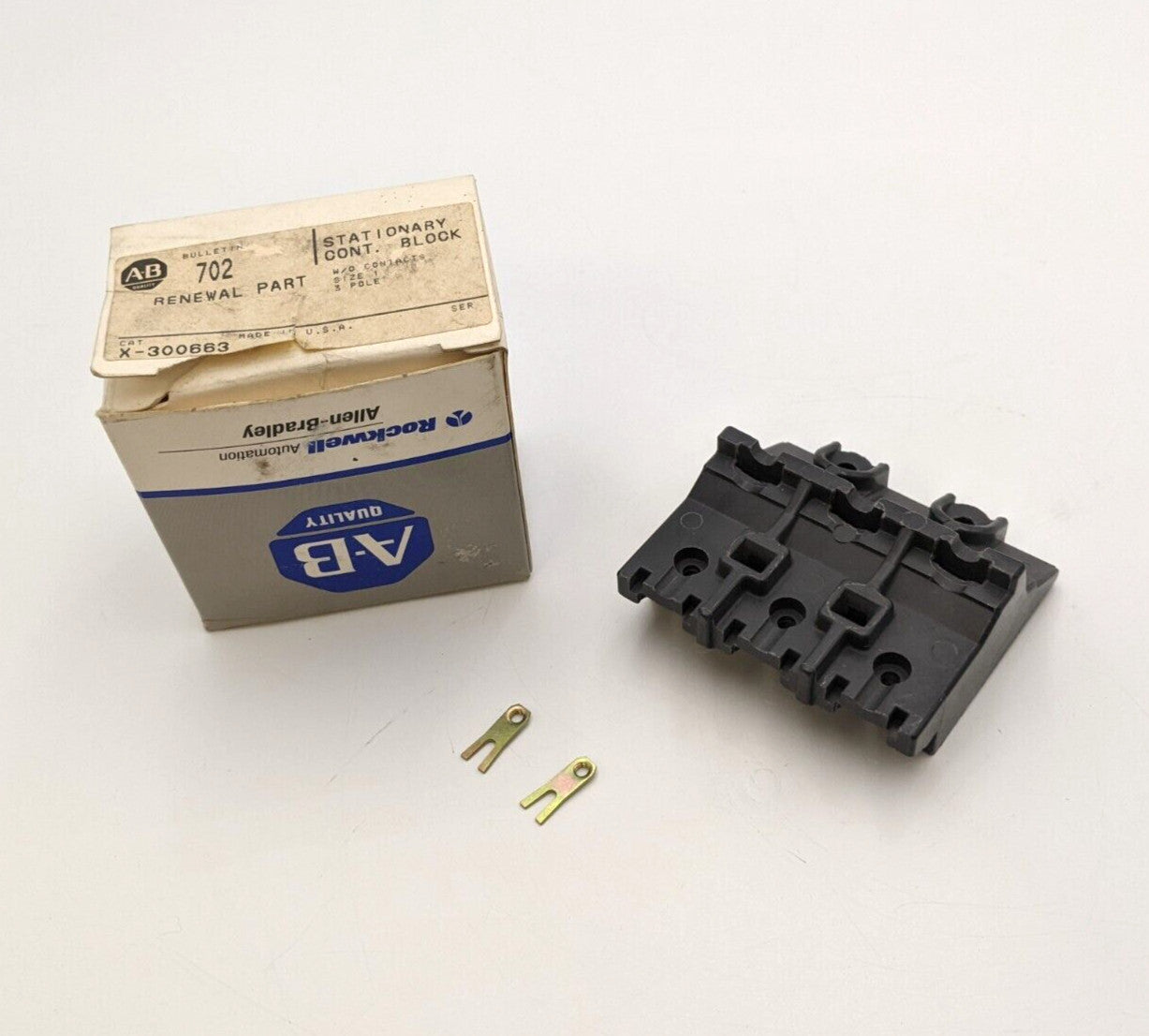 Allen Bradley X-300663 Stationary Contact Block Size 1 3 Pole Renewal Parts NOS