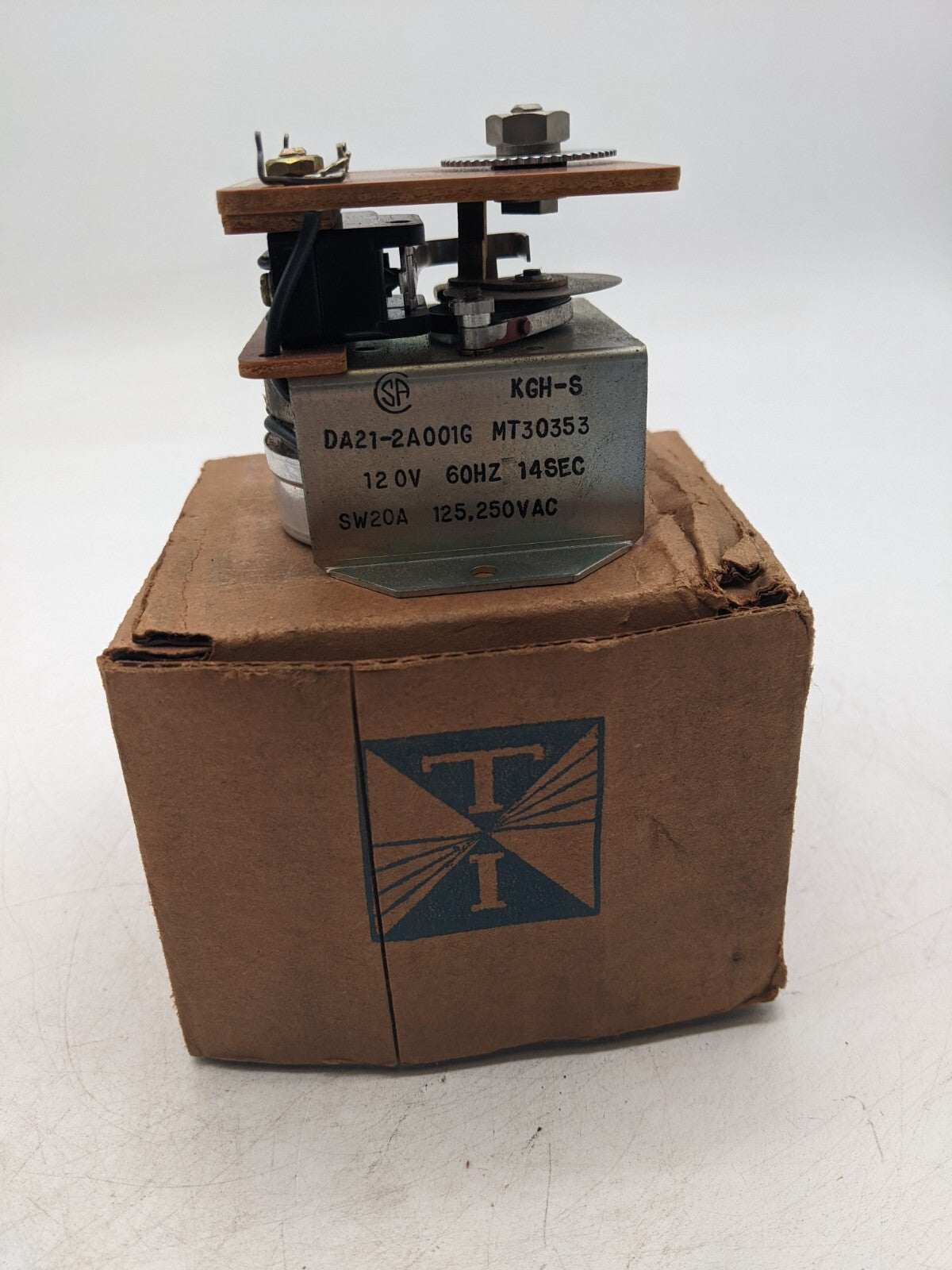General Time DA21-2A001G Industrial Timer 120-Volt 60Hz SW20A 125,150VAC 14 Sec