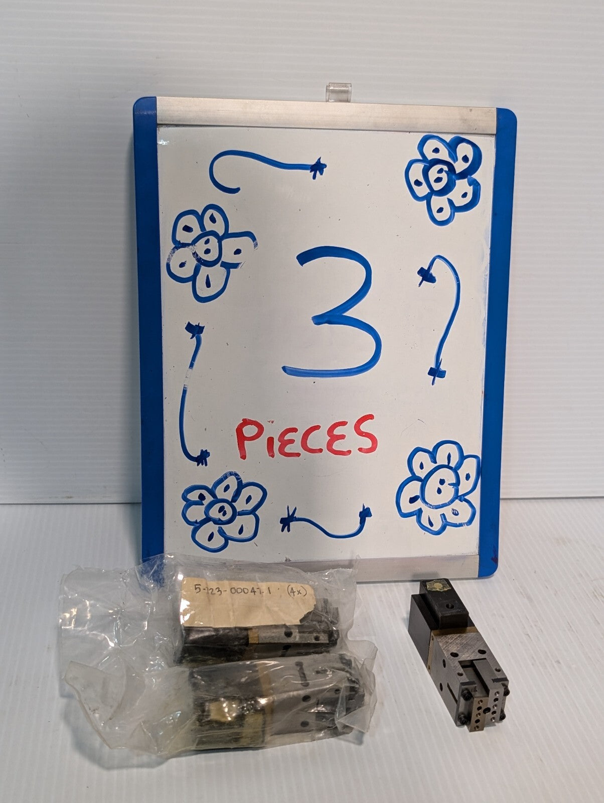 5-723-00047-1 Finger Parallel Gripper or Linear Bearing Actuator Slide