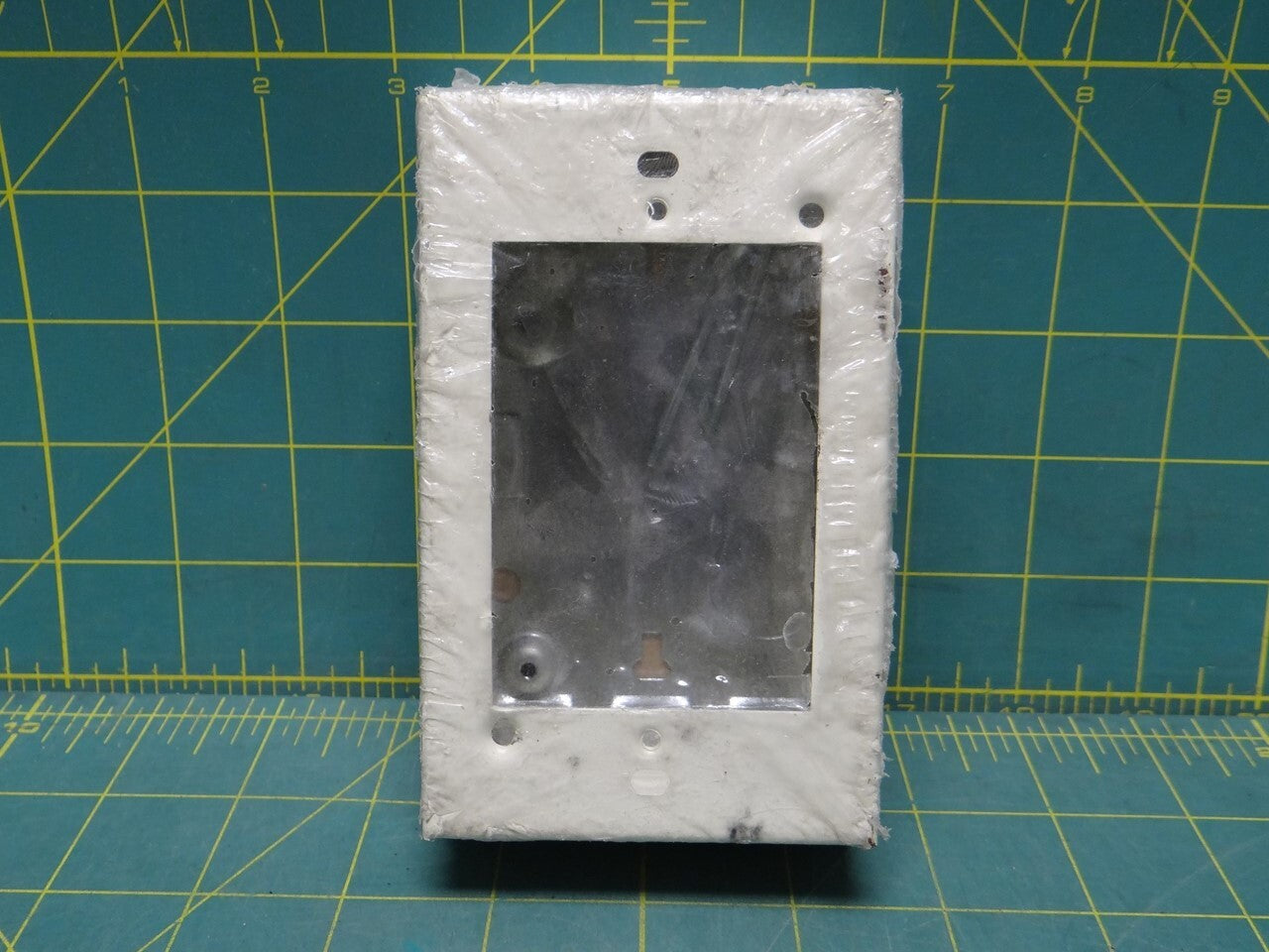 Wiremold V5745 Combo Switch/Receptacle Box, 1-Gang, 500/700 Series Raceway