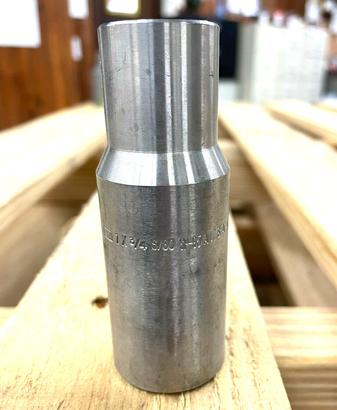 1" x 3/4" Schedule 80 Plain Both End Swage Nipple SA403 WP304/304L Pipe Fitting