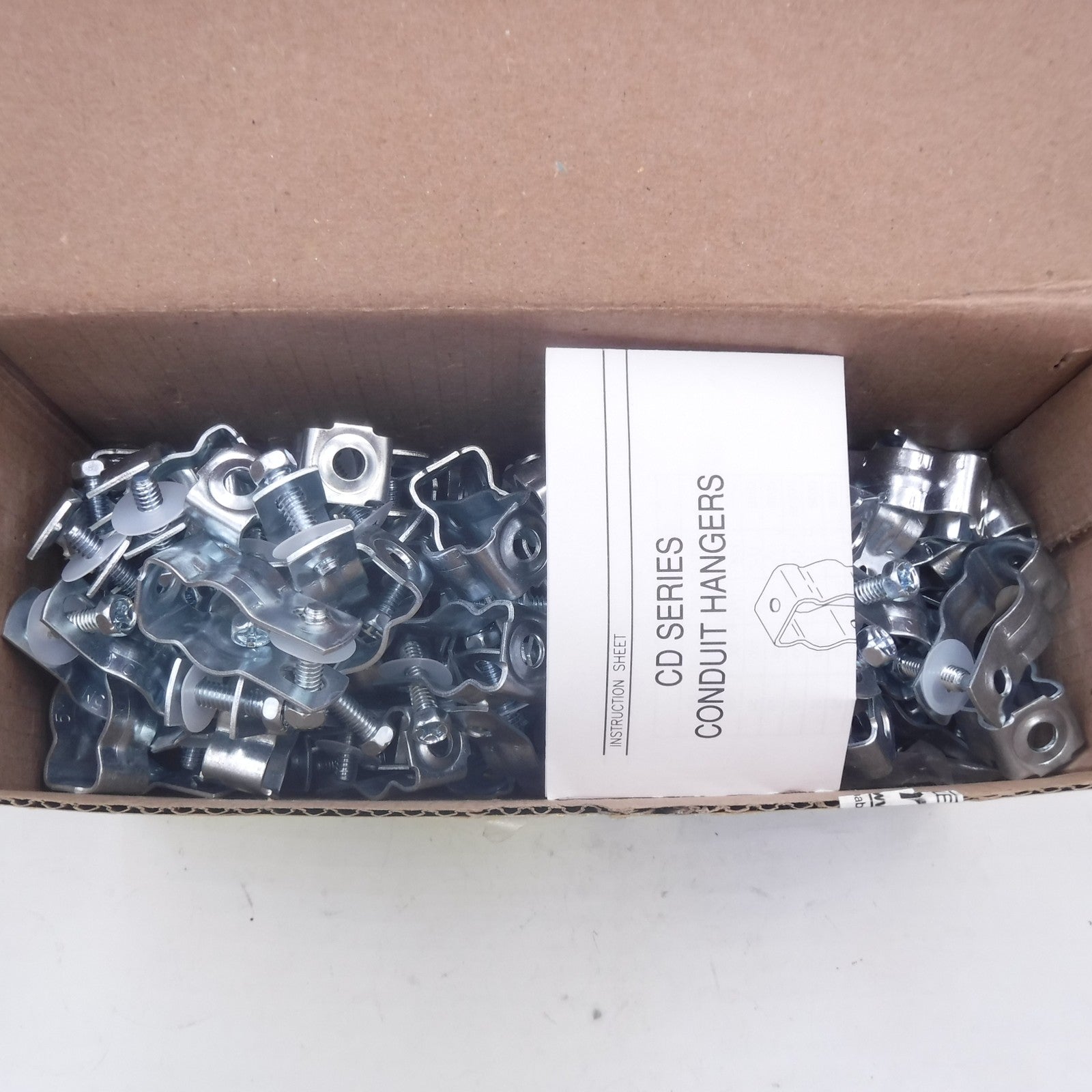 100 Pack Nvent Caddy CD0B 17-22mm Conduit Hanger W/Bolt 181140