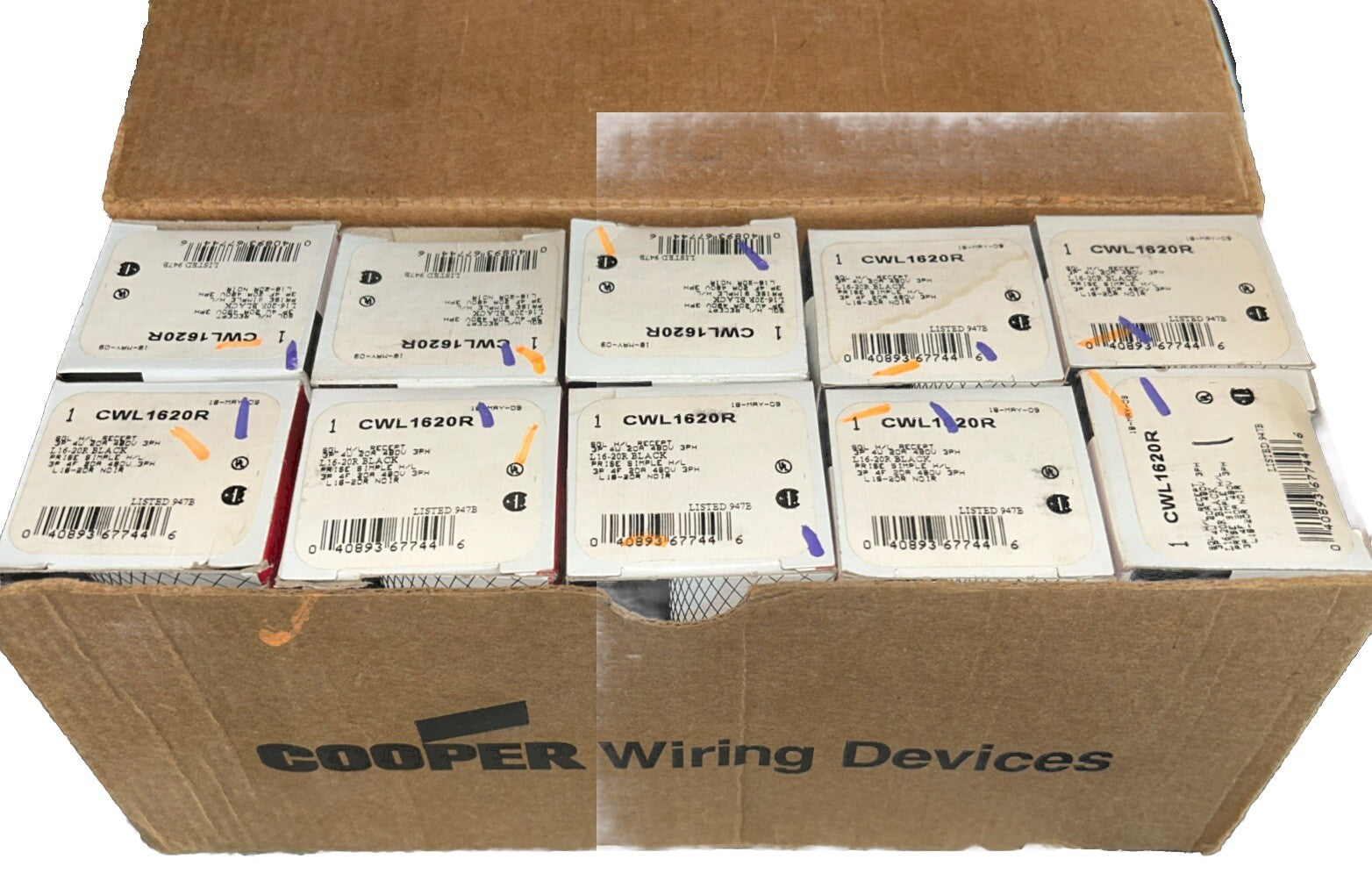 *BOX OF 10* COOPER 20A 480V 3PH SINGLE RECEPTACLE BLACK CWL1620R.       B1