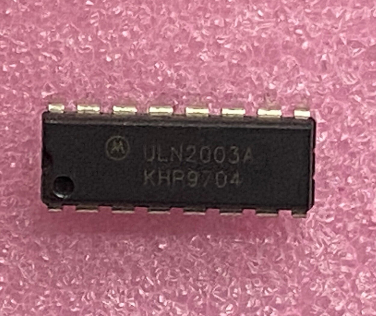 Motorola ULN2003A NPN Darlington transistor array Integrated Circuit