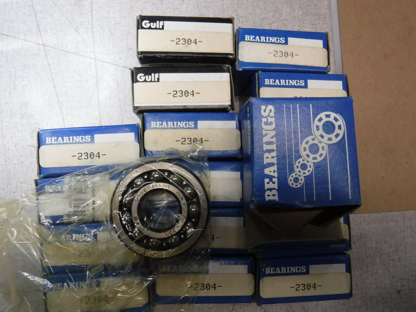 Gulf Bearing  2304 lot of 17 one price for 17