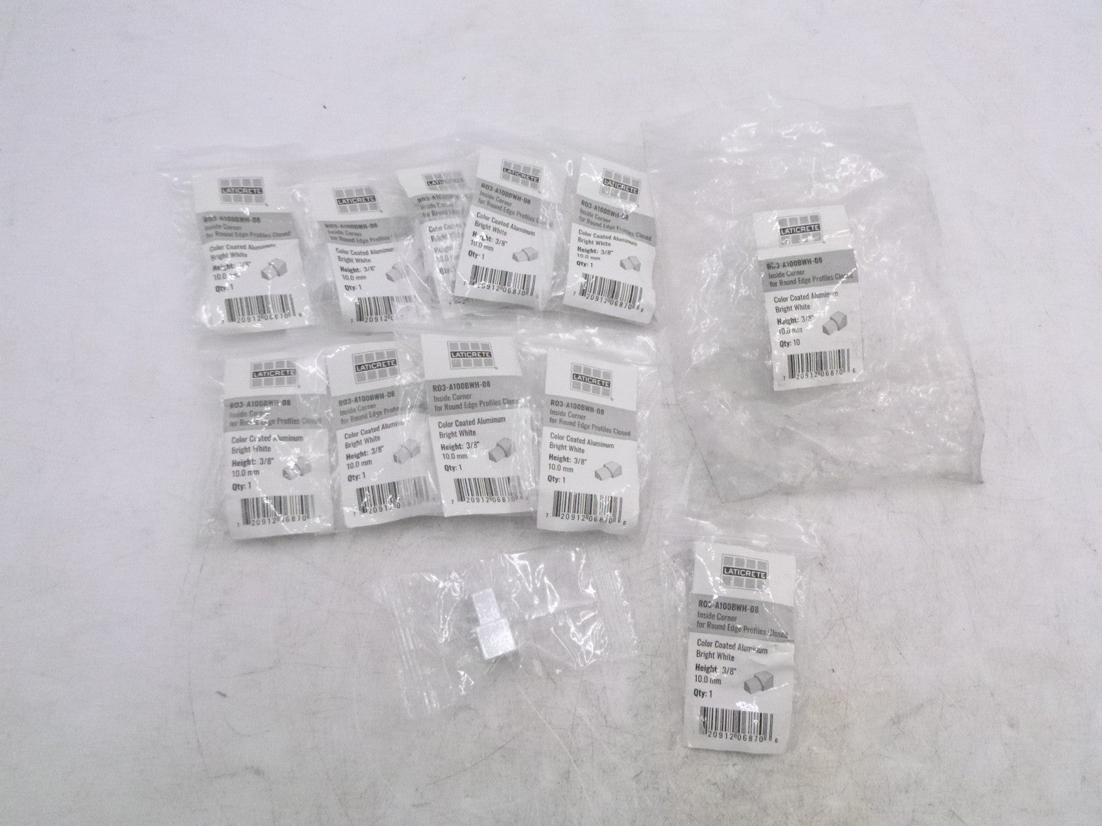 10 Pack Laticrete Round Edge 3/8in. Brilliant White Inside Corner R0A100BWH-08
