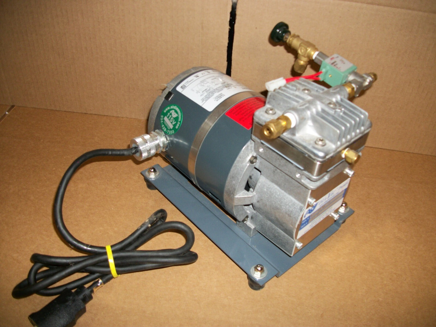 AIR DIMENSIONS R221-AT-AA1-CD DIA-VAC 1/8 HP 115V DIAPHRAGM VACUUM PUMP