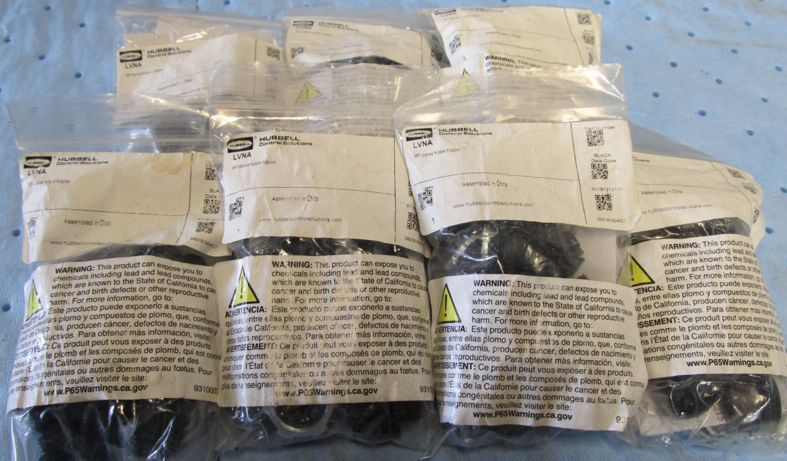 (1) HUBBELL LVNA MP SERIES NIPPLE ADAPTER