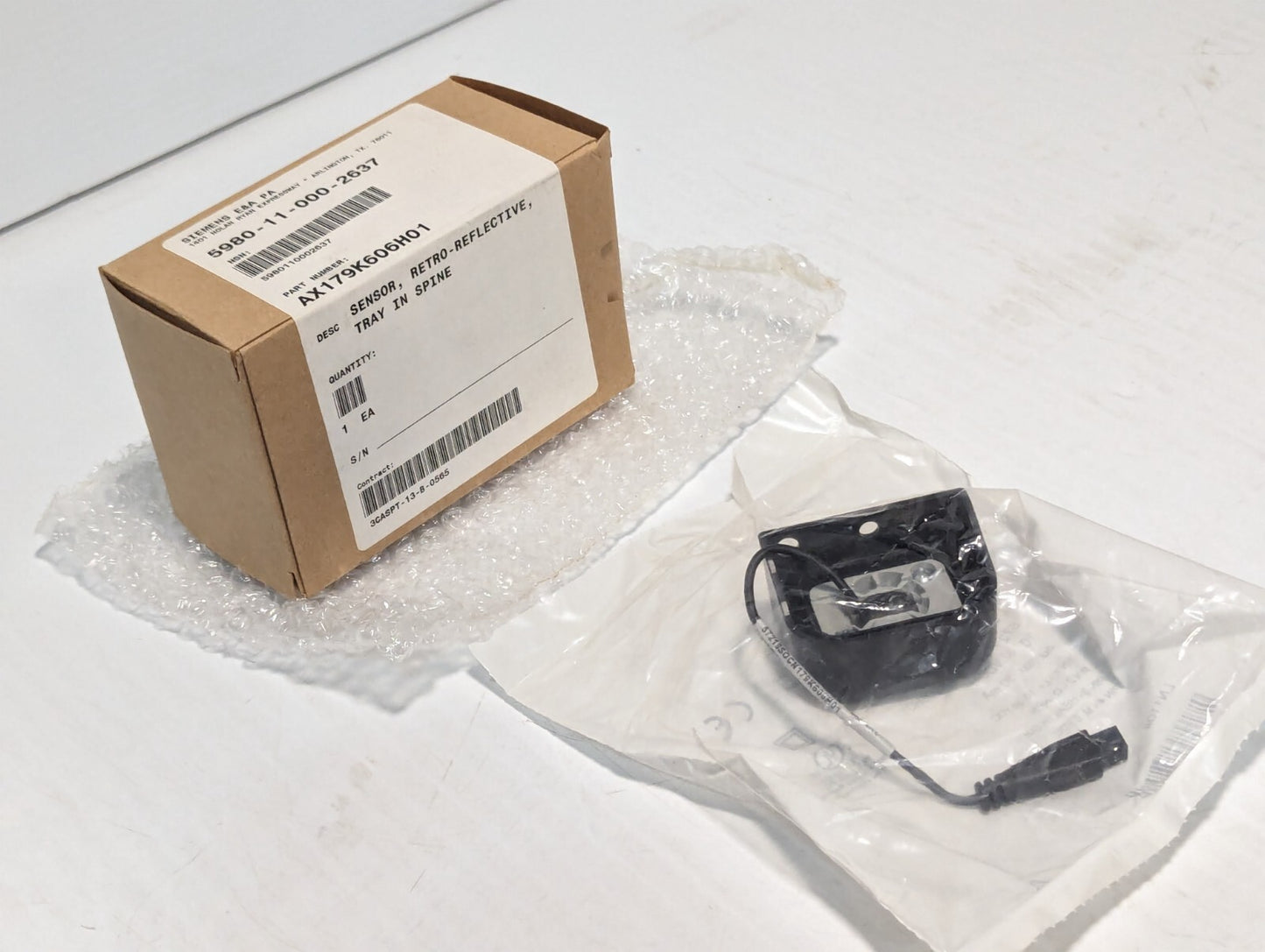 SICK ZL3-N2700S01 Photoelectric Sensor, 1040367, 57219SOCN179K606H01 - Free Ship