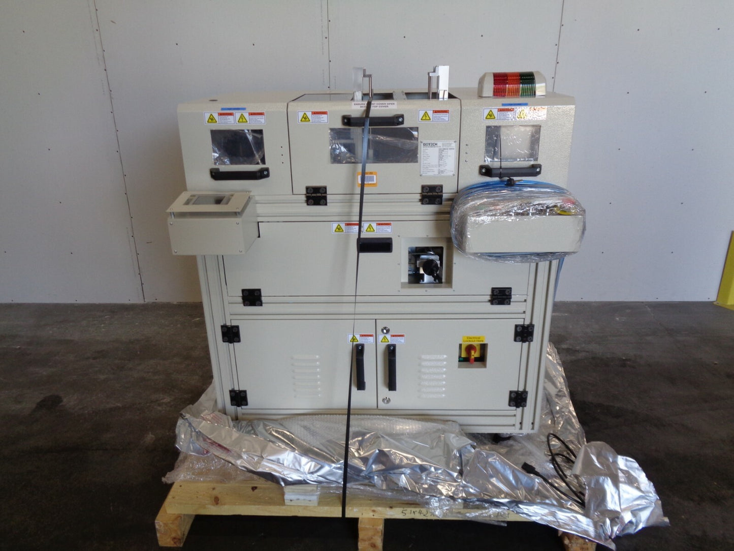 Getech Model ACI2000 Automatic Connector Insertion Machine 200-240V "Never Used"