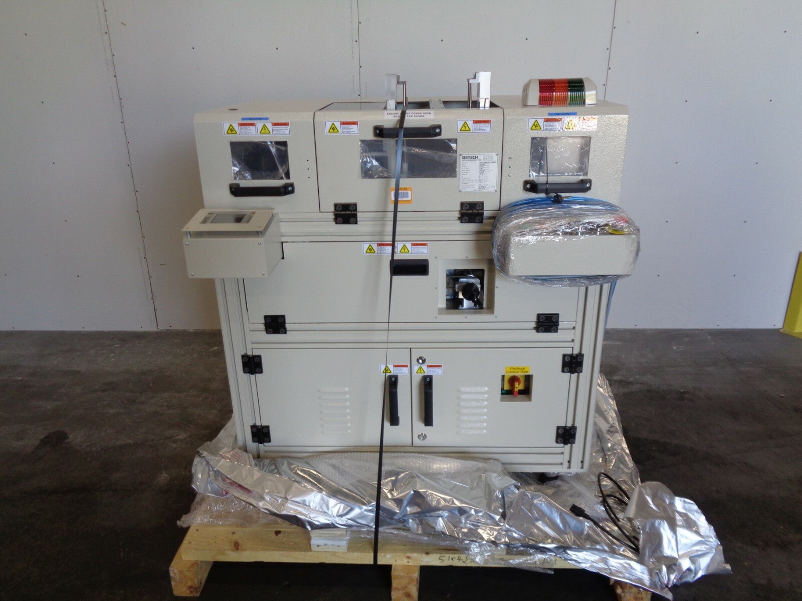 Getech Model ACI2000 Automatic Connector Insertion Machine 200-240V "Never Used"