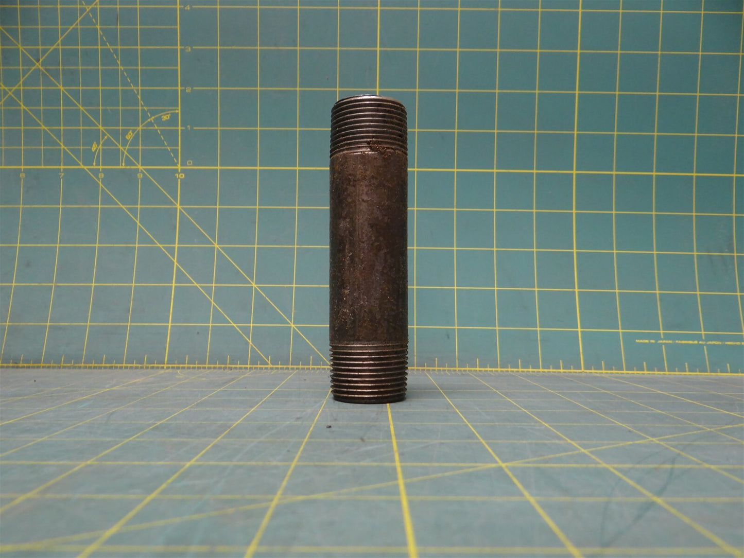 1 1/8" x 5" Pipe Fitting Nipple MNPT Steel Tapered Threaded Schedule 10 Welded