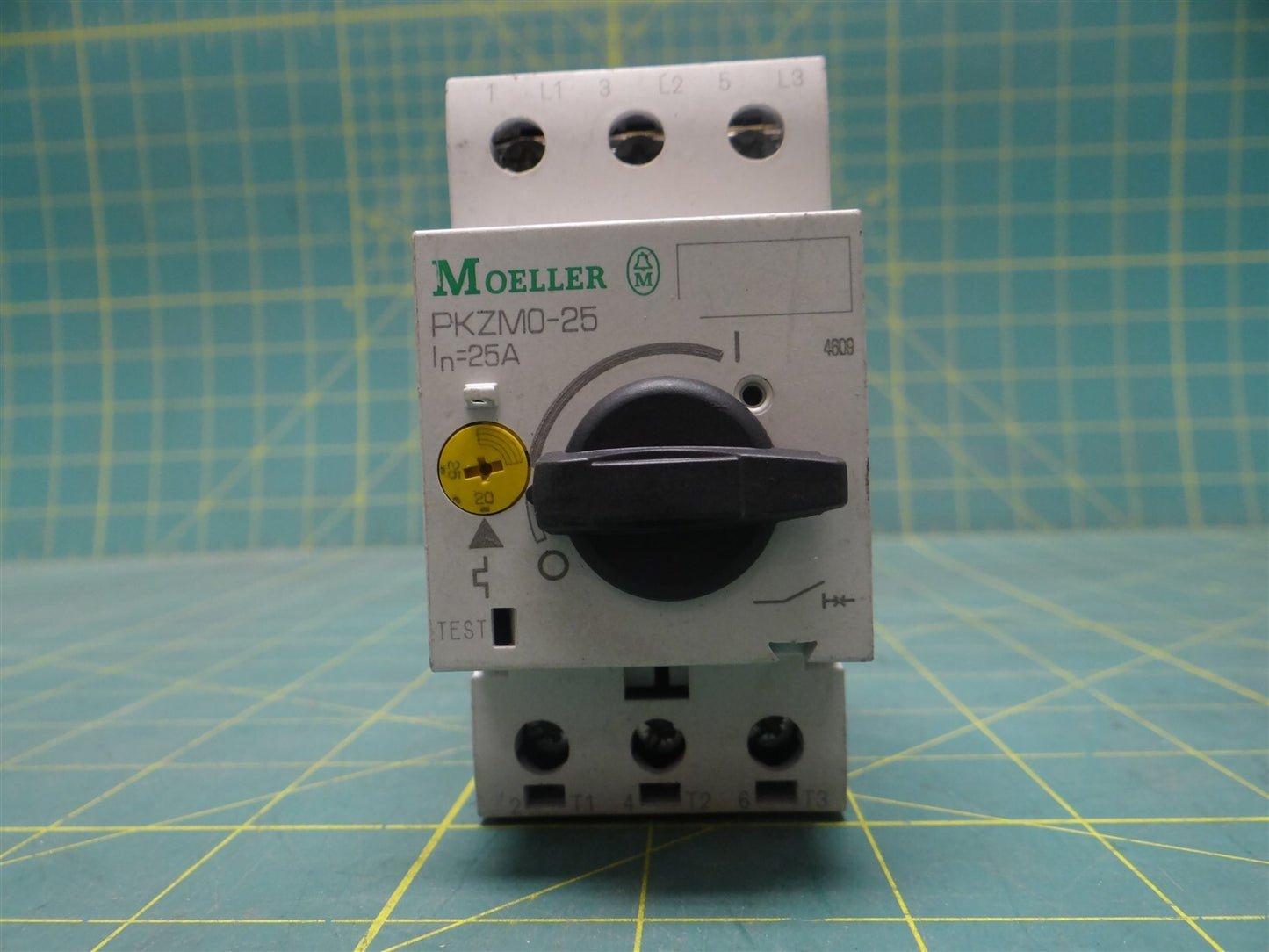 Moeller PKZM0-25 PKZM0+BK25/3-PKZO-E Manual Self-Protected Motor Control Switch