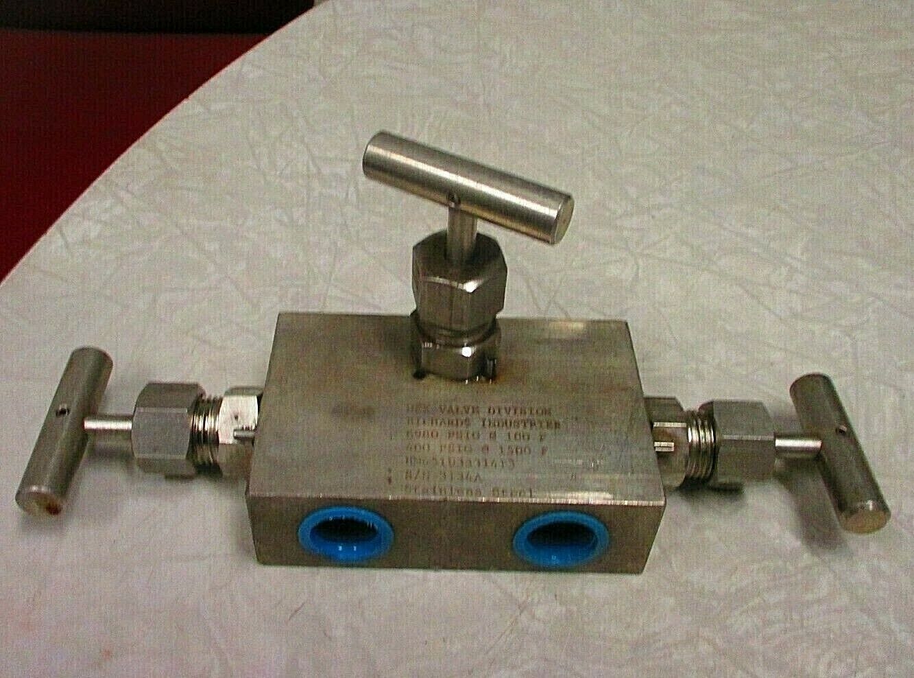 Hex Valve HM451U3331413 3-Valve Manifold HM45  6980PSI 316 Stainless Steel 