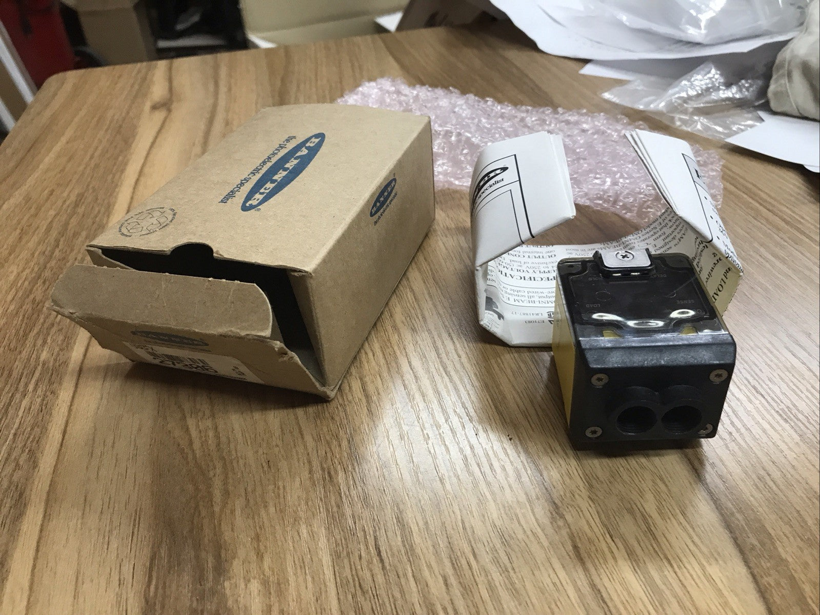 Banner Engineering OSEFX 27306 Photoelectric Sensor Specialist
