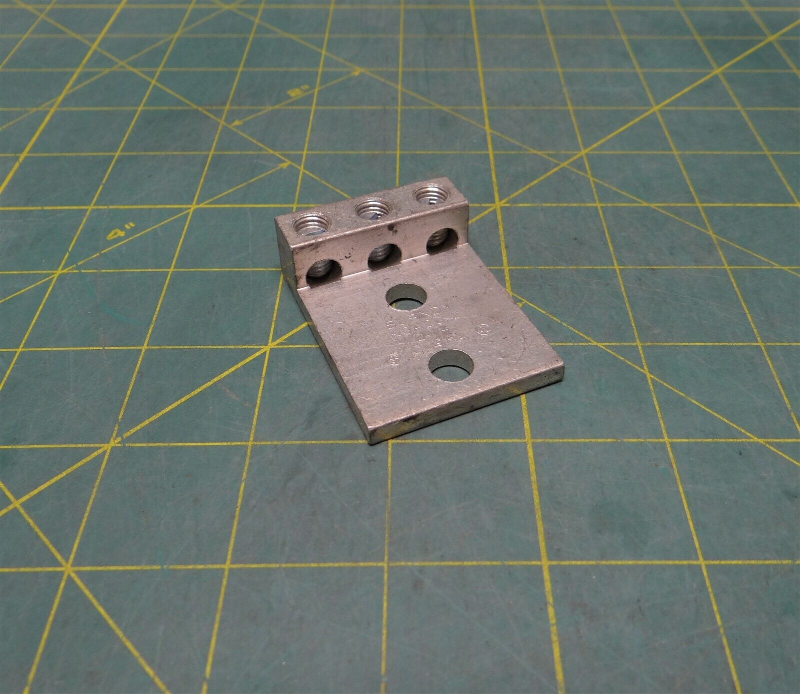 Burndy K3A2U-2 Aluminum Universal Terminal 3 Conductor, 2 Hole, 2AWG - 14AWG
