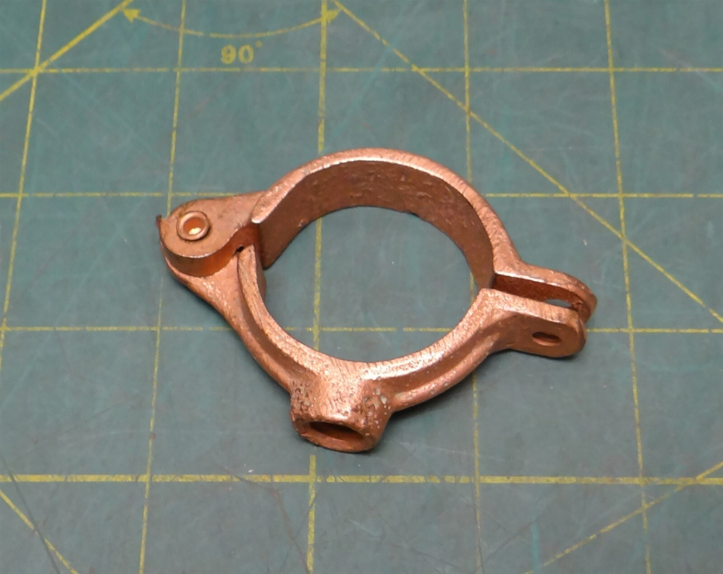 1-1/4" Nvent Caddy Copper Plated Cast Iron Split Ring Hanger, 3/8" Mount Size