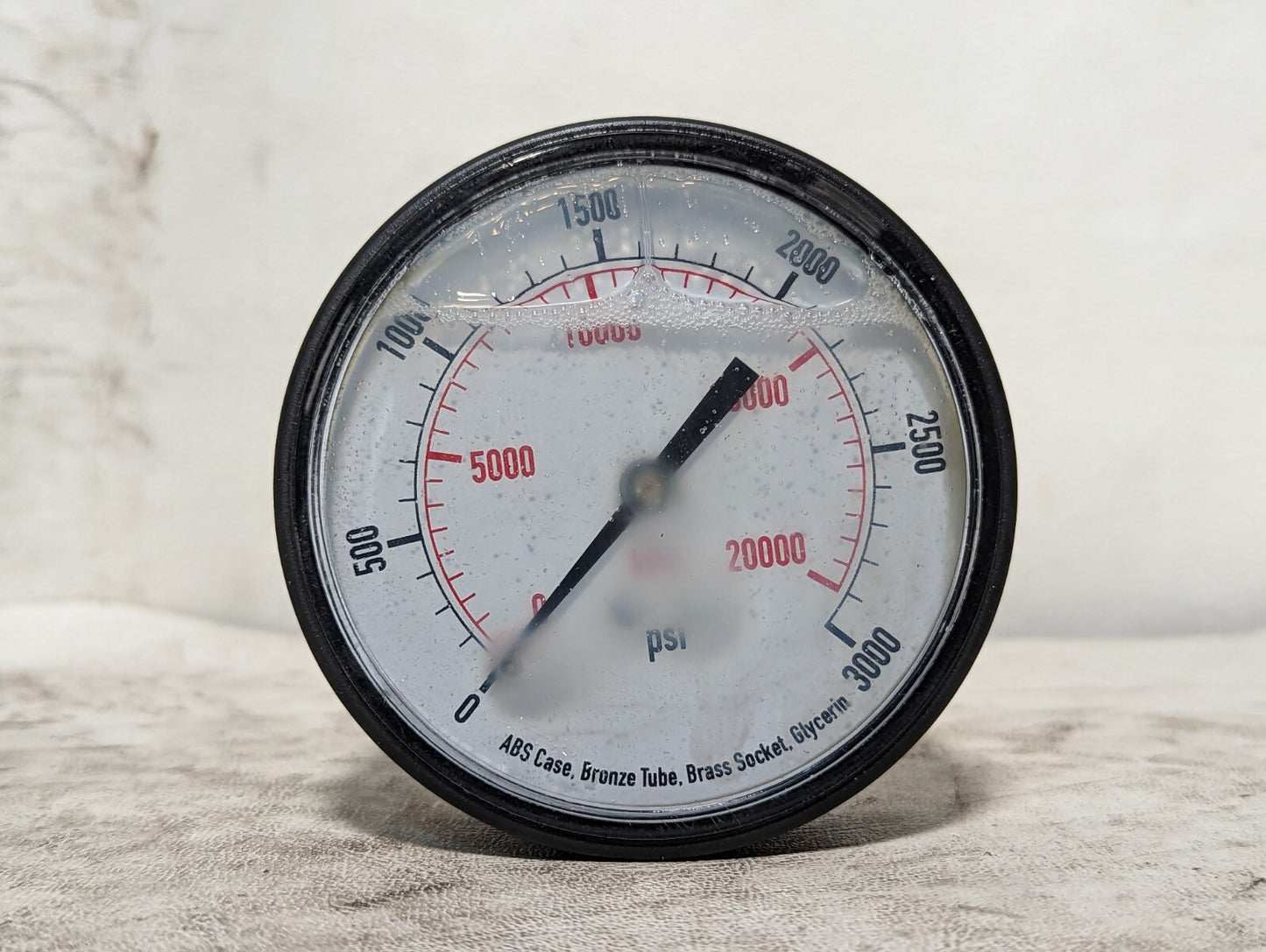 4FLP2 pressure gauge, 3.5 in, 0-3000PSI, ABS case, bronze tube, brass connection