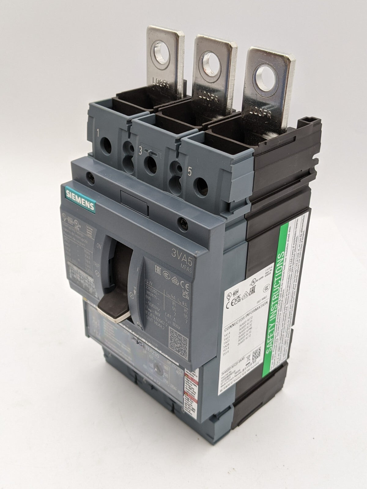 Siemens 3VA5222-5EC31-0AA0 Feed-Thru Circuit Breaker 225A 750V 3P 3PH 3VA