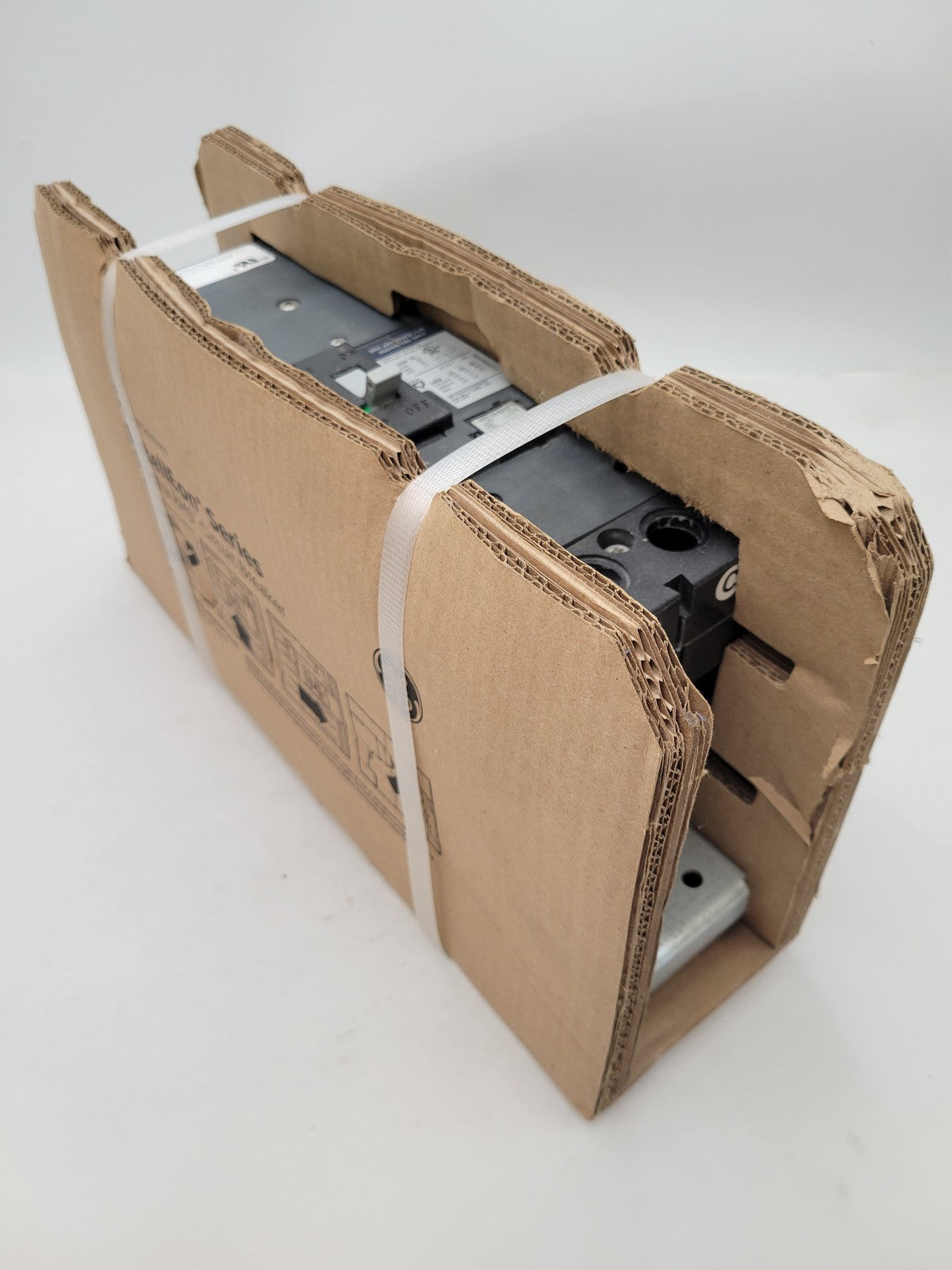 General Electric EZSFHA36AT0250 Entelleon Circuit Breaker 250A 600V Rating Plug