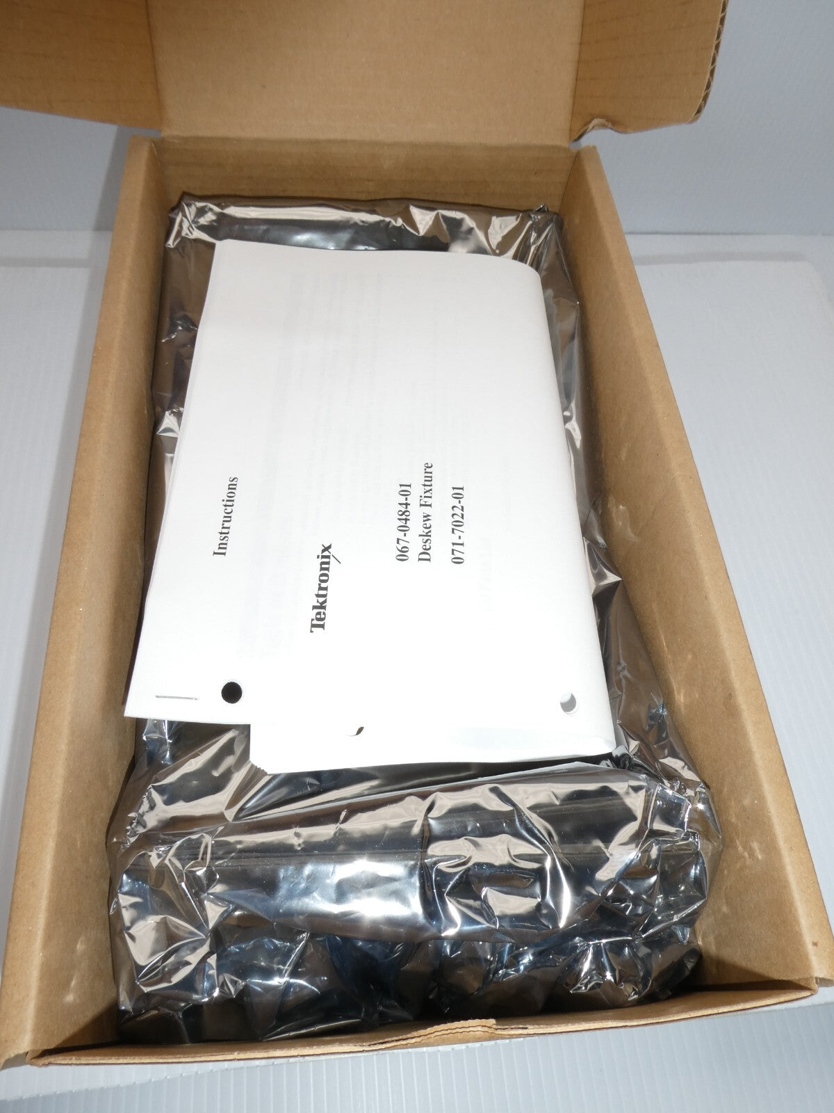 Tektronix 067-0484-02  Deskew Fixture TDS 6804B
