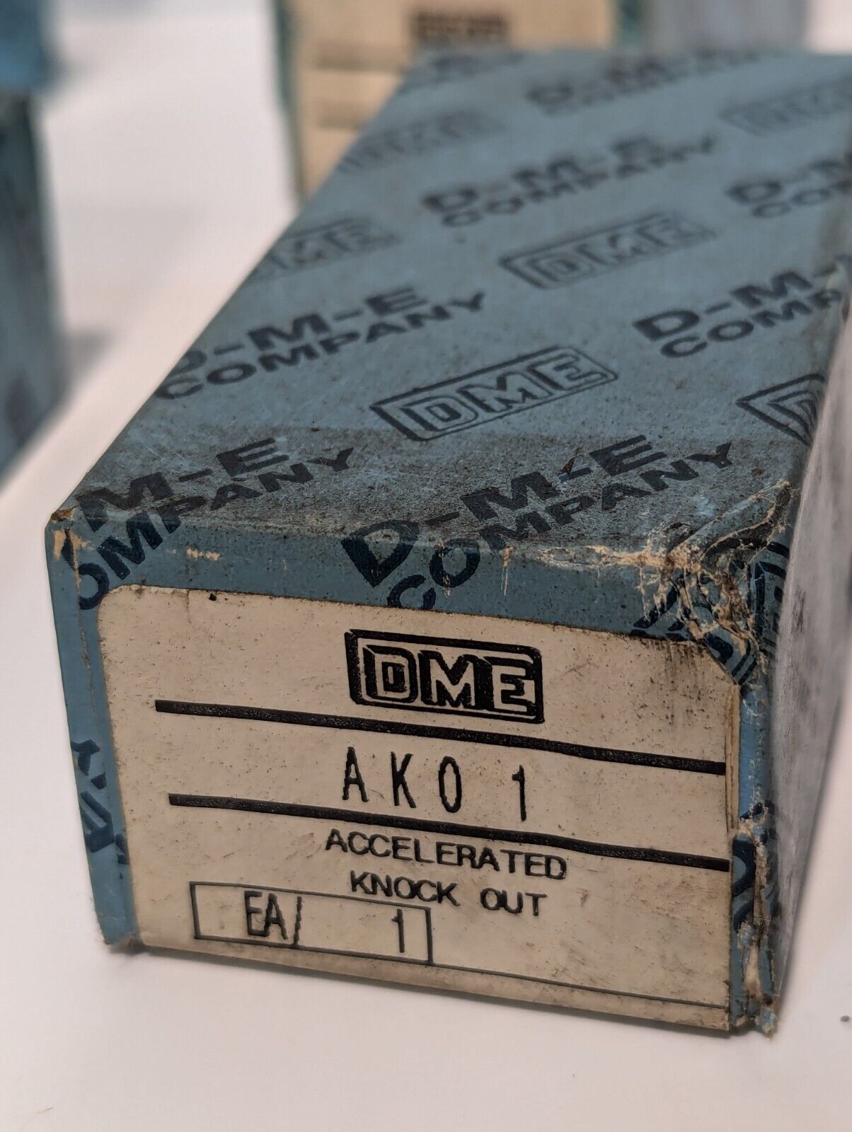 DME AK01 accelerated knock out for ejector pins up to 3/8 in diameter-Free Ship