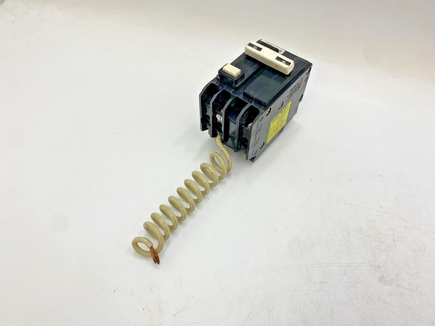 Cutler-Hammer QBHGF2020 Bolt-On Circuit Breaker 20A 120/240V 2P 1PH QBHGF 20 AMP
