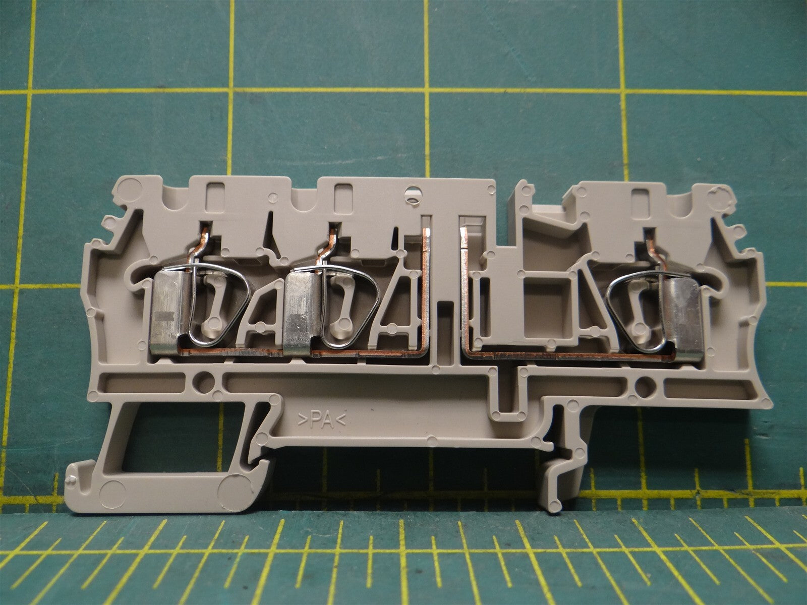 Weidmuller DIN Rail Test Disconnect Terminal Block ZTR 2.5/3AN 8731720000 Beige
