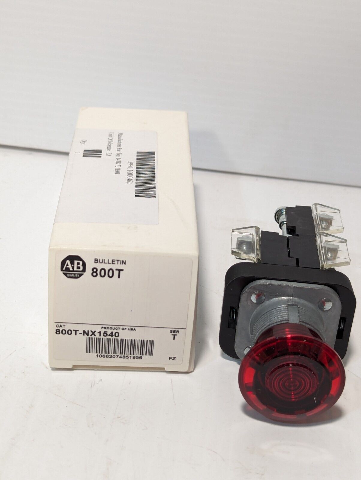 Allen Bradley 800T-NX1540 Emergency Stop Push-button SER.T 