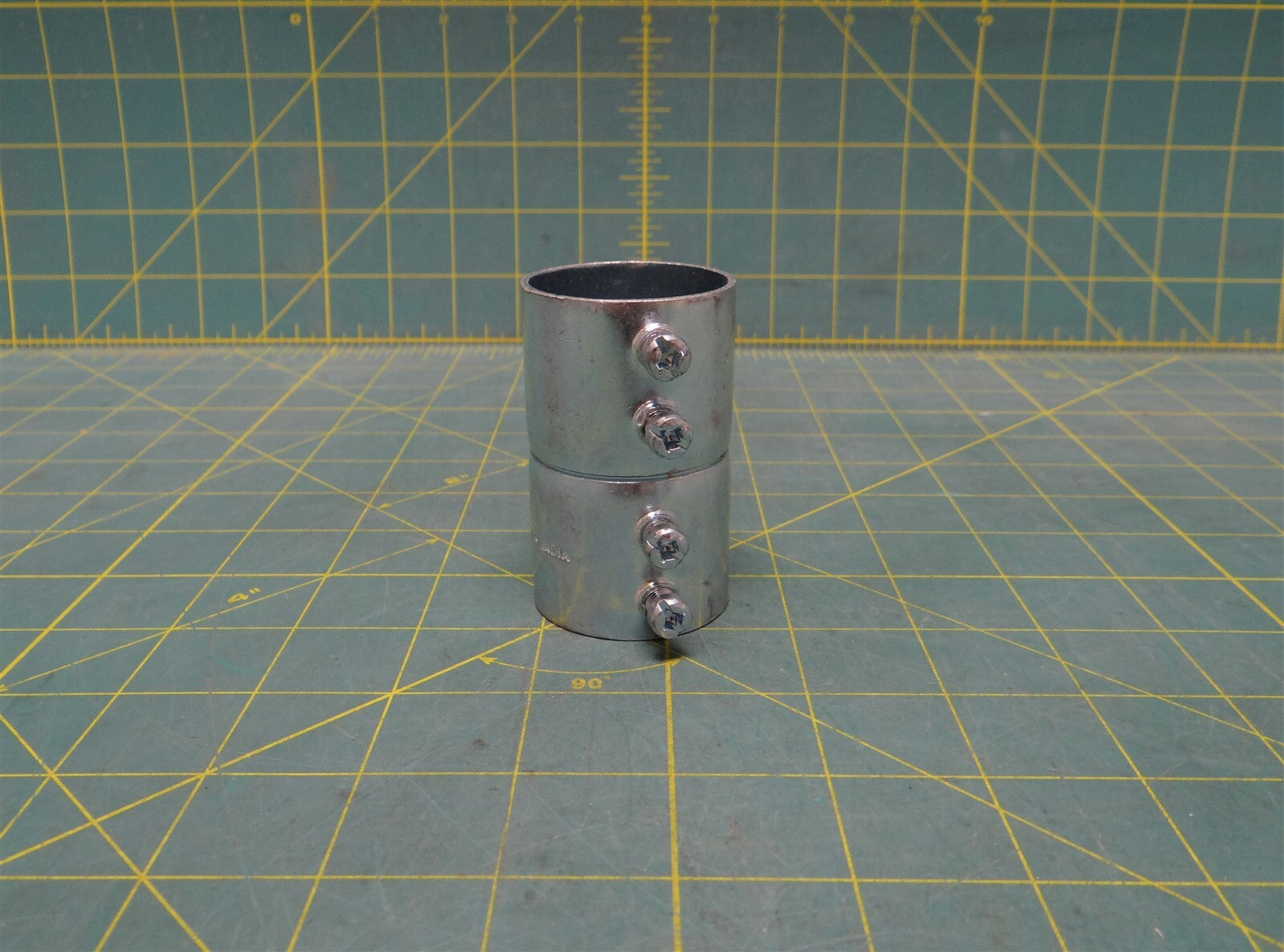 1-1/4" Crouse Hinds 463 Set Screw Type Zinc Plated Steel Coupling for EMT