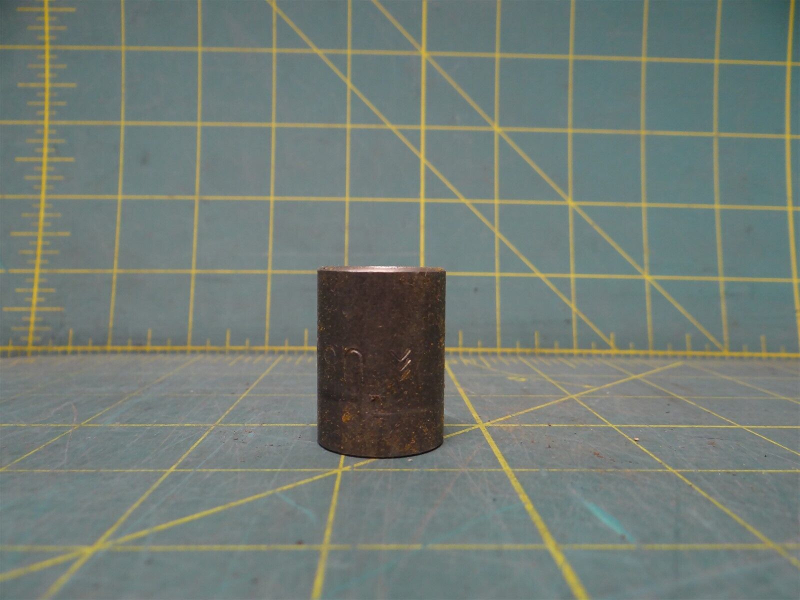 3/8" x 1 3/16" Pipe Fitting Coupling FNPT Steel Threaded Schedule 80 Seamless