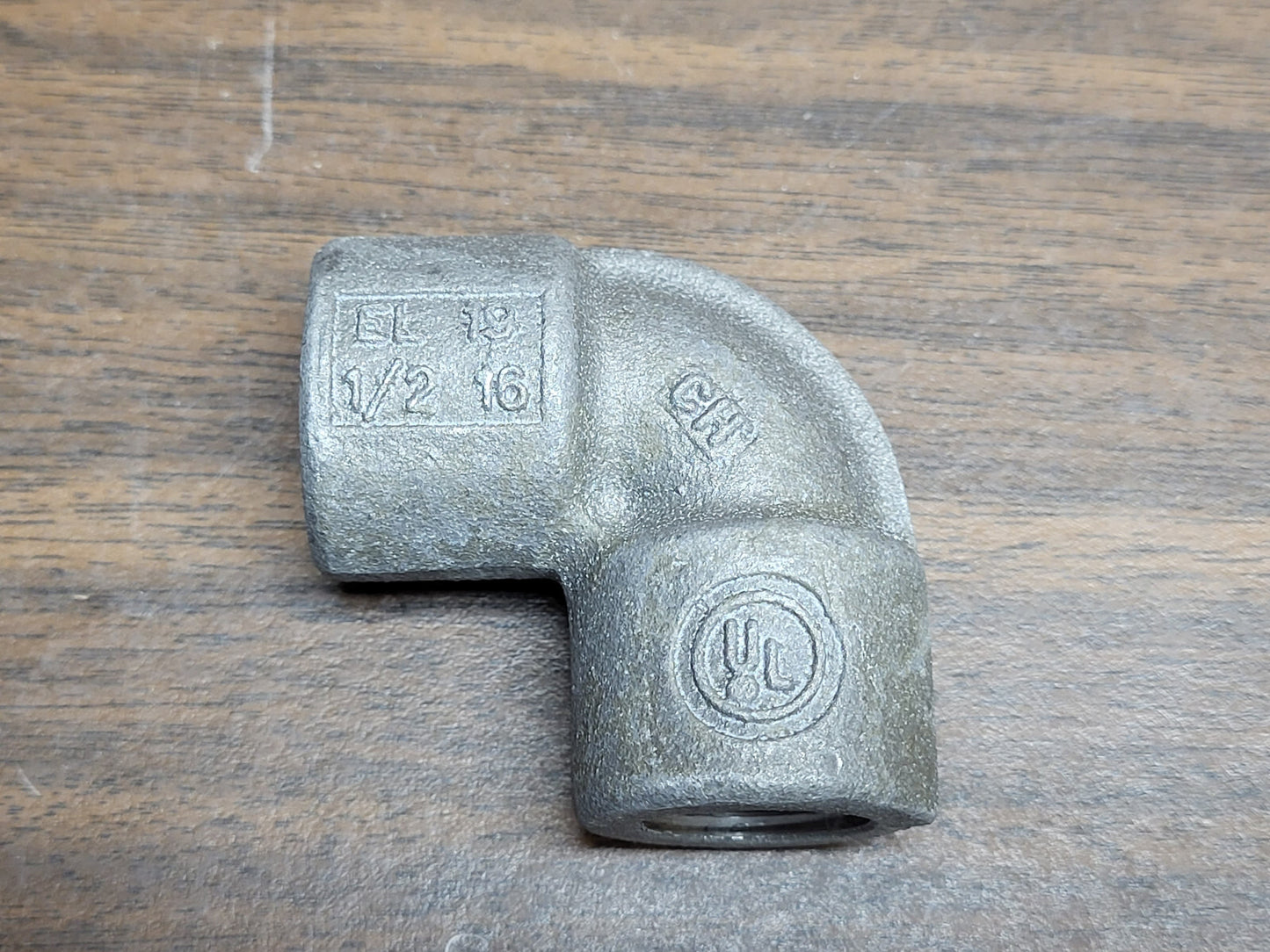 CROUSE HINDS EL19SA ELBOW 1/2 INCH FEMALE FEMALE ALUMINUM NEW