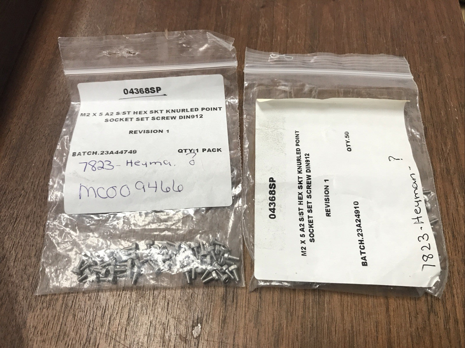 04368 Domino Screw 04368SP Lot Of 100 M2x5 A2 S/ST Hex Skt