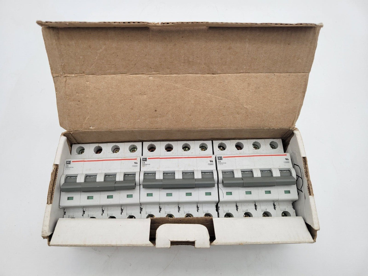 3 Piece Cutler Hammer	WMS4C05	Circuit Breaker 5 Amp 4 Pole 240-415 VAC DIN Mount