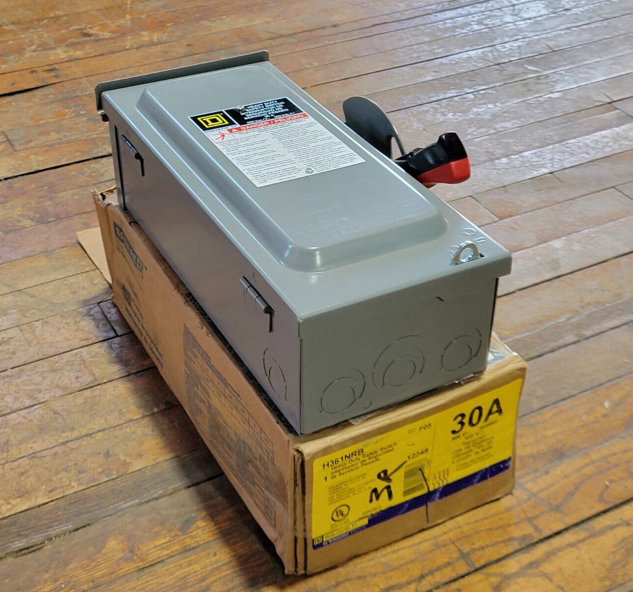 Square D H361NRB Safety Disconnect Switch Fusible Heavy Duty 30A 600V 3P Type 3R