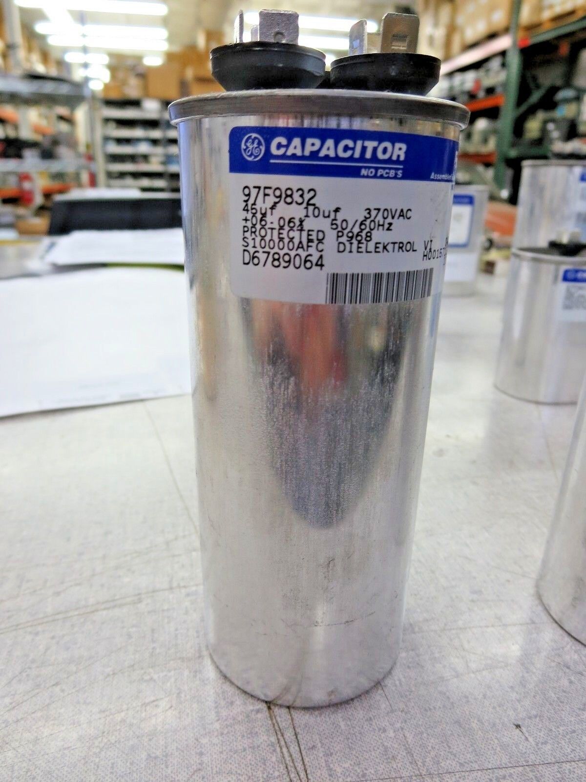 General Electric 97F9832 Round Capacitor (45uF - 10uF, 370VAC, 50/60Hz) Lot of 2