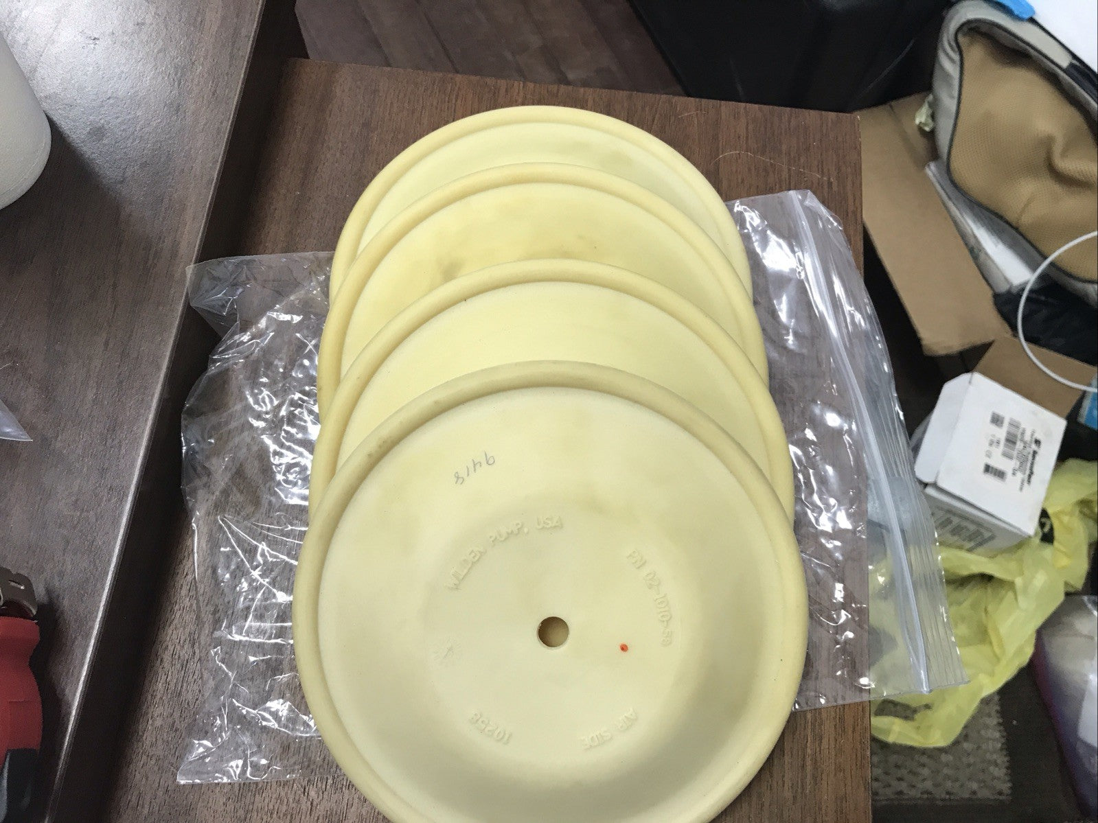02-1010-58 wilden ( 4 pieces ) diaphragm, new No Box
