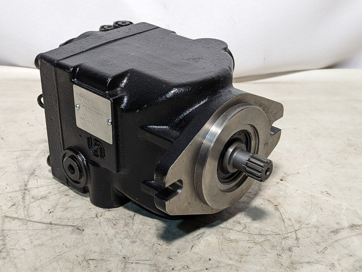 Danfoss 83026932 variable displacement pump, JR-R-S60B-LS-18-20-NN-N-3-C2N9-A8N-