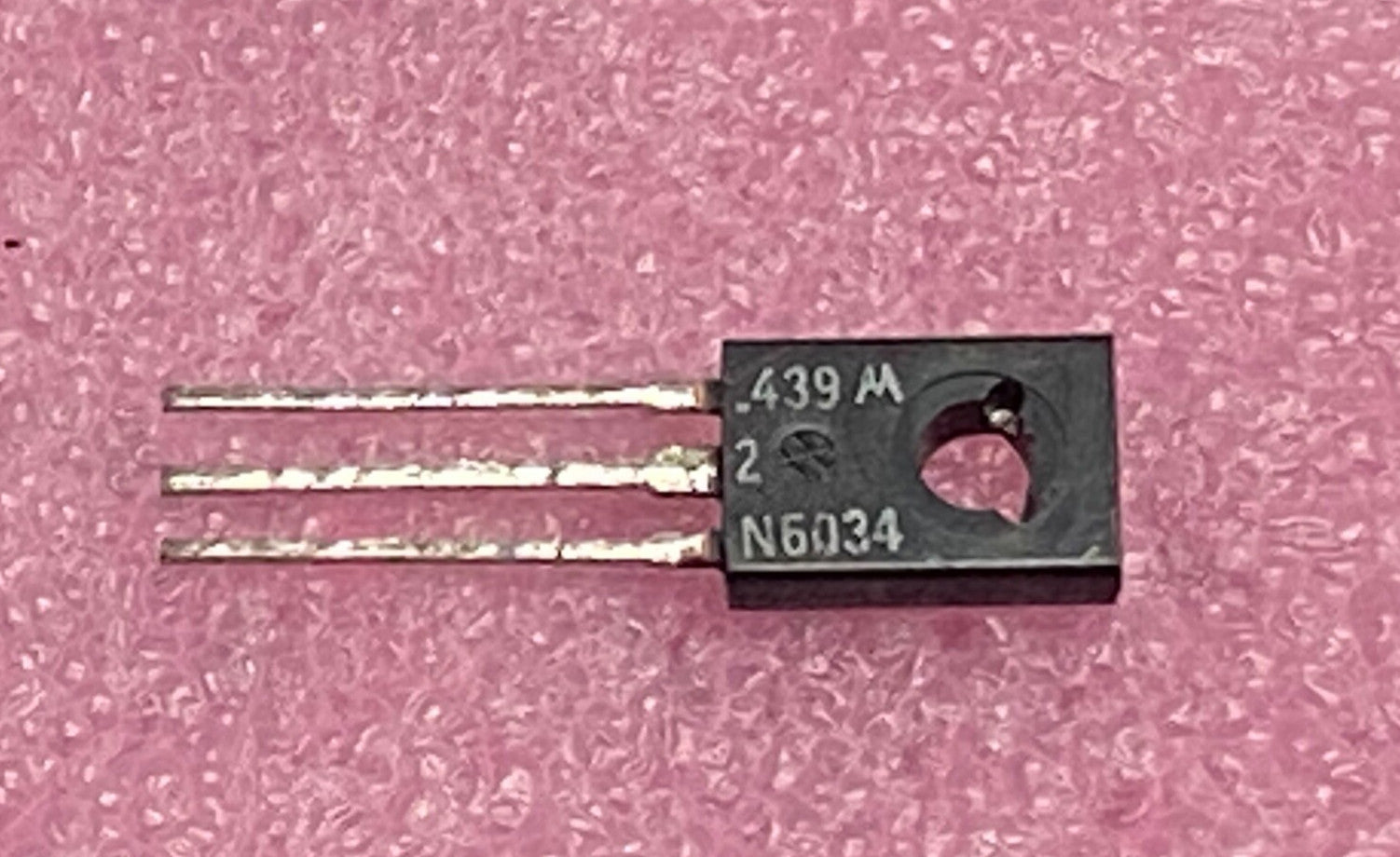 Motorola 2N6034 Darlington PNP transistor TO-126