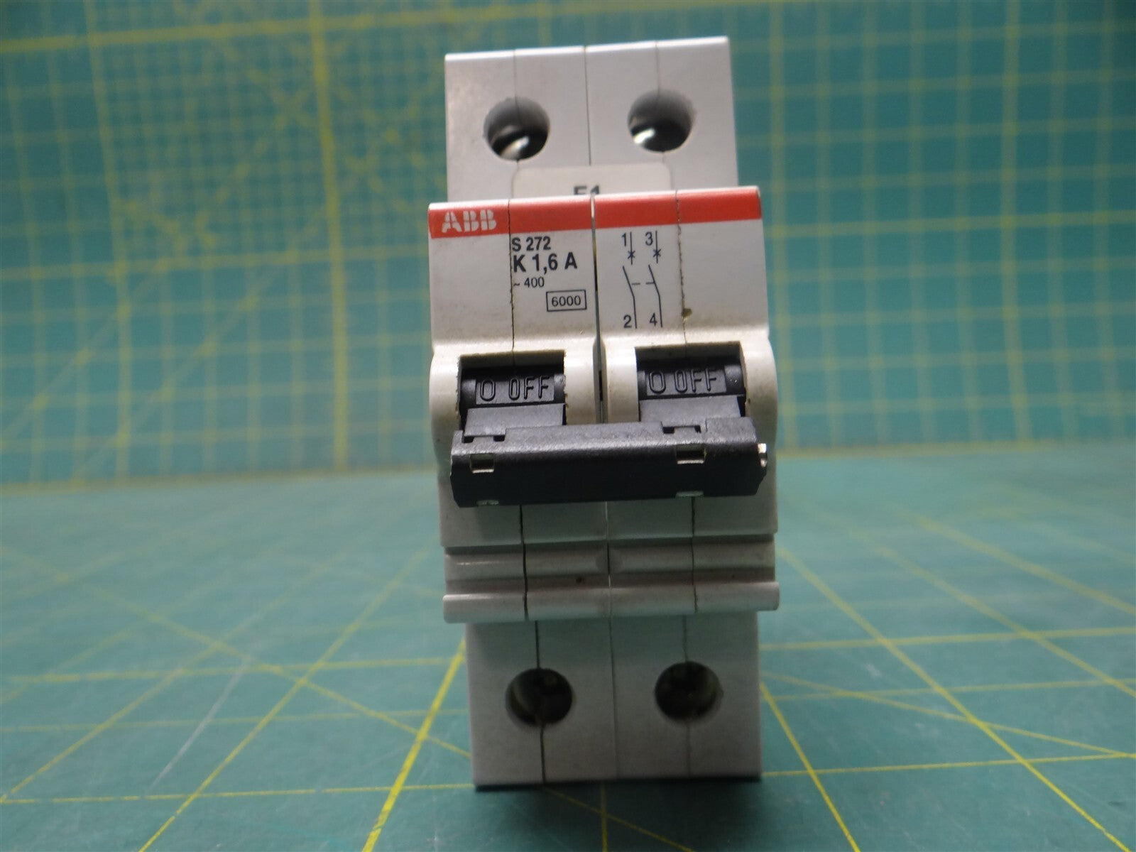 ABB 270 Series S272-K1.6A 2P, 1PH, 1.6A 277Vac/480Vac Bolt On LI Circuit Breaker