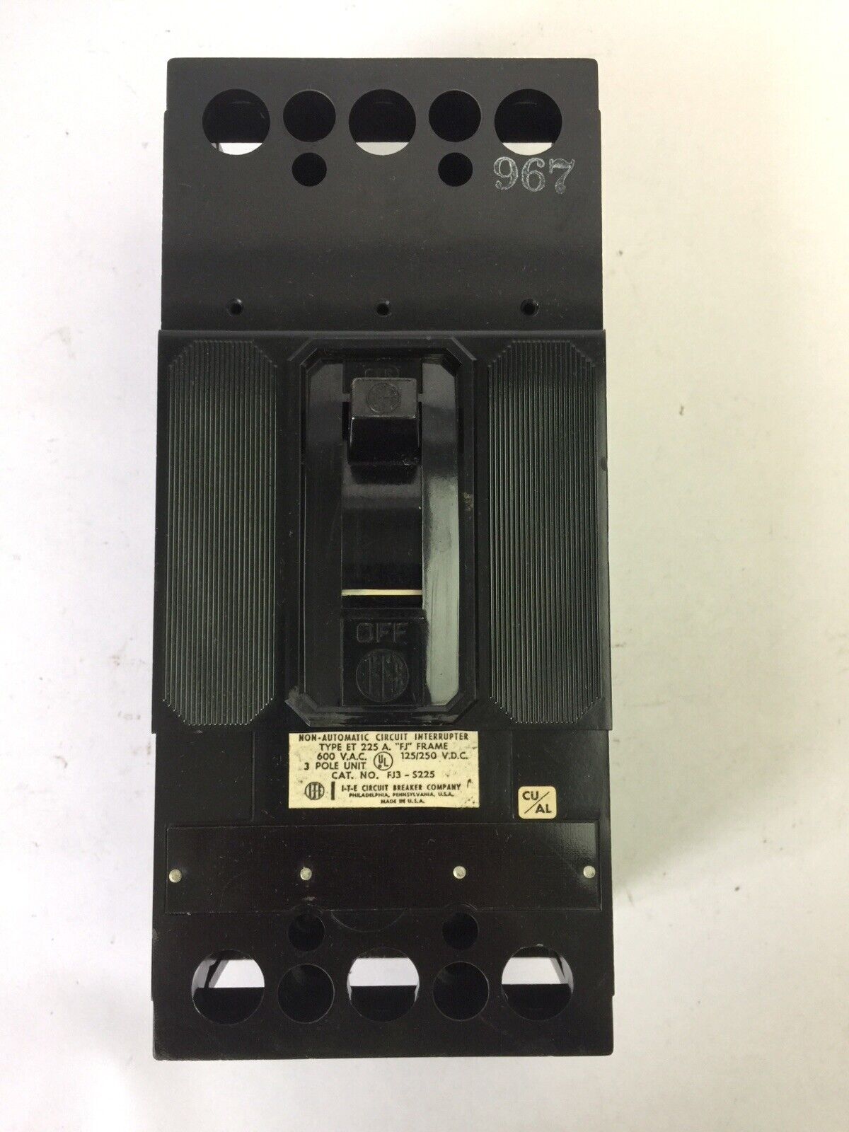 ITE SIEMENS FJ3-S225 CIRCUIT BREAKER 600VAC 125/250VDC 225AMP 3POLE 