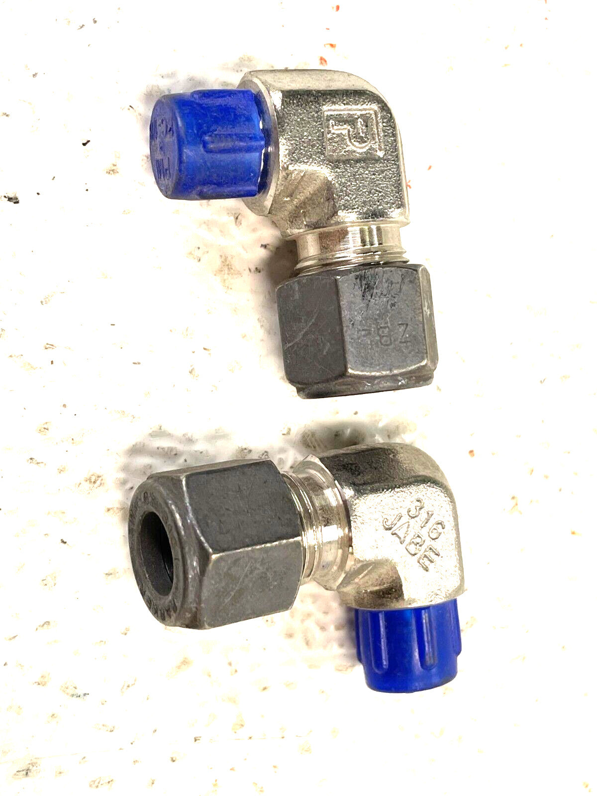 (QTY 2) PARKER CPI 6-2-CBZ-SS Male Elbow 3/8" Tube OD x 1/8" NPT Fitting
