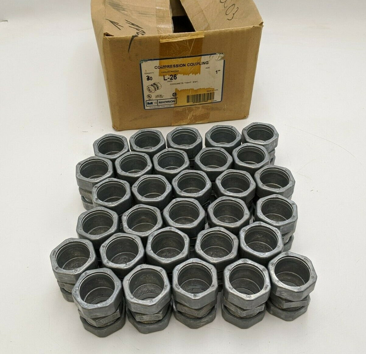 30PC Madison Electric L-26 1" Compression Coupling Concrete Tight EMT Raintight