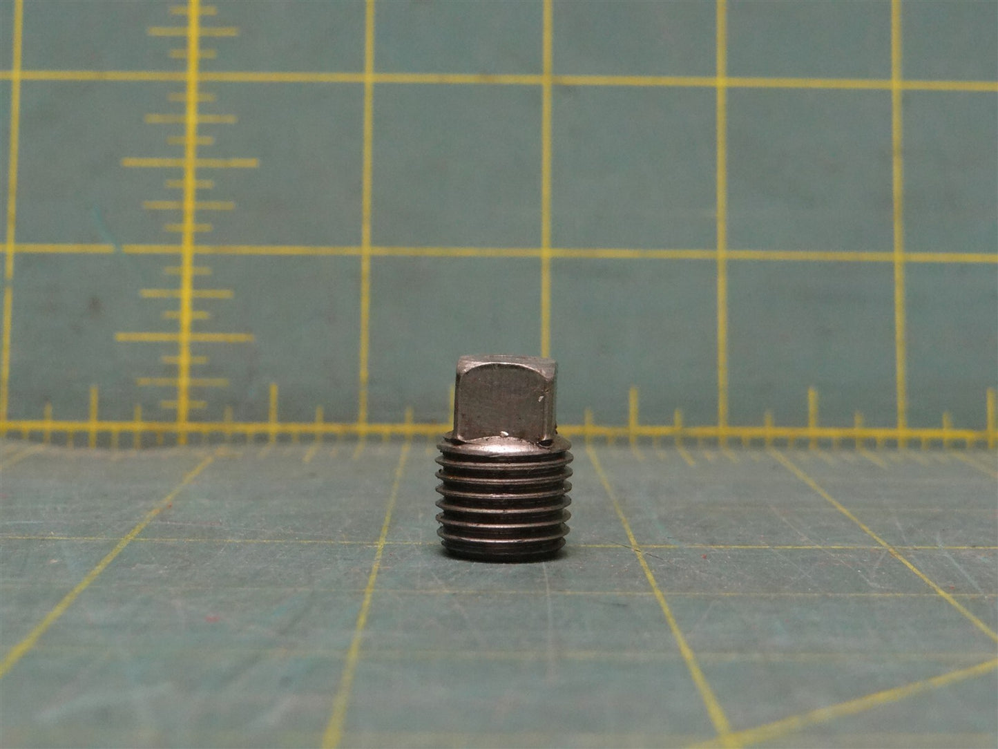 1/4" Threaded Pipe Fitting Plug Male NPT Steel Tapered with Square Head