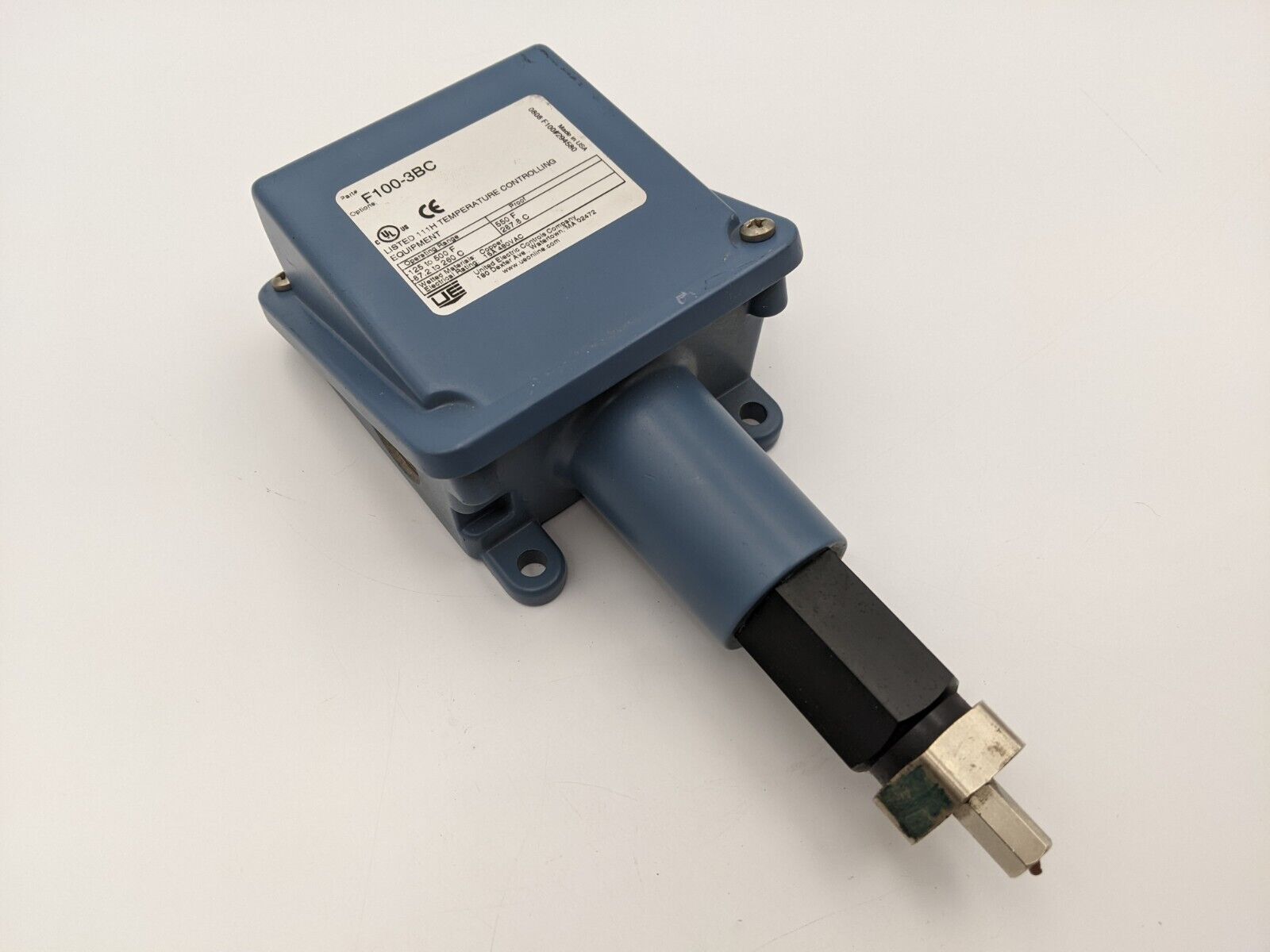 United Electric F100-3BC Temperature Switch -125 - 500 F 15 Amp 480 VAC 3/8" OD