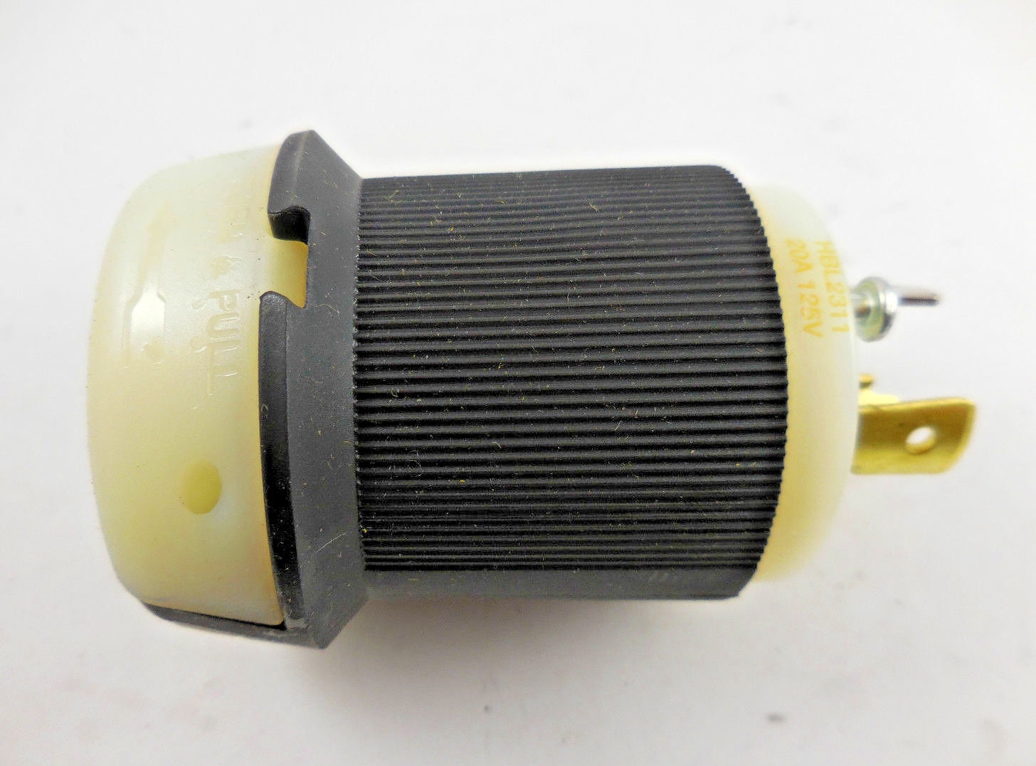 Hubbell HBL2311/ 20A/ 125V/ 2-Pole/ 3-Wire Grounding/ Twist-Lock Plug (Lot of 6)