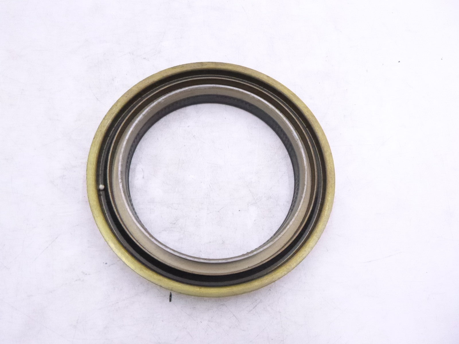 Genuine AxleTech 120501124E Meritor Oil Seal Assembly 117X15