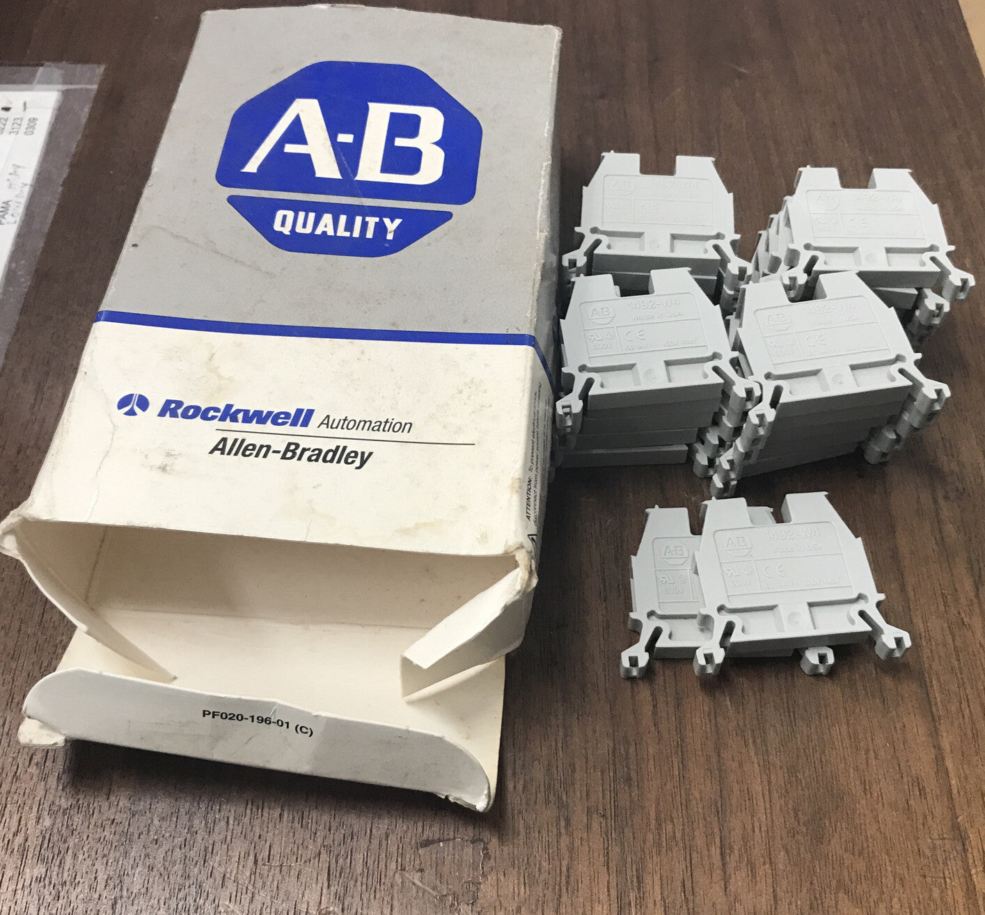 Lot of 22 Allen-Bradley 1492-W4 Terminal Blocks, 600V